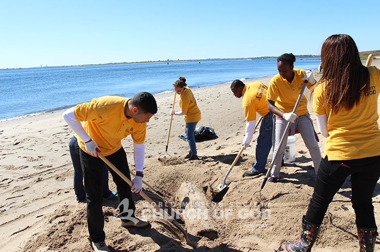 world mission society church of god in queens, long island, wmscog, howard beach environmental cleanup, east coast volunteer service day 2016