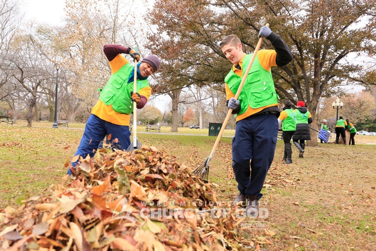 World Mission Society Church of God, wmscog, Mother's Street, cleanup, movement, mother, campaign, trash, garbage, leaves, volunteers, volunteerism, unity, global, world, new york, the bronx, albany, middletown, buffalo, rochester, christian