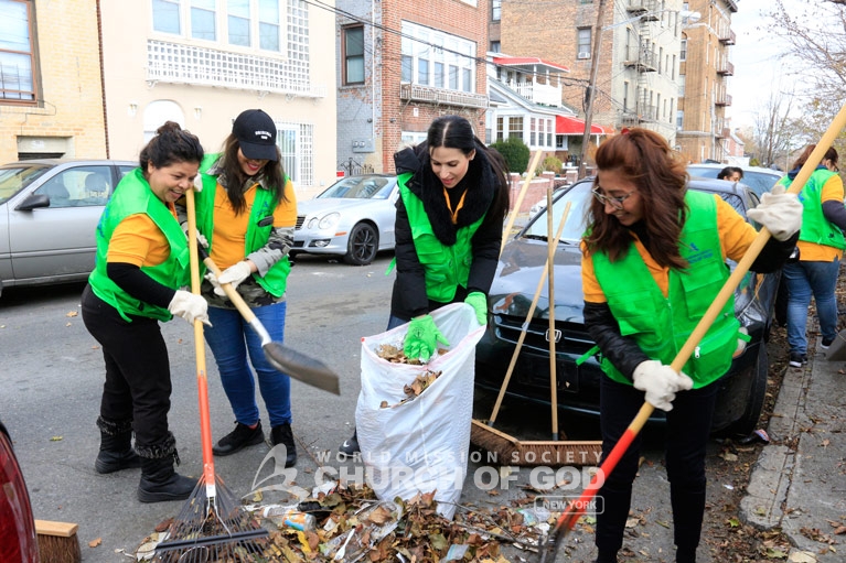 World Mission Society Church of God, wmscog, Mother's Street, cleanup, movement, mother, campaign, trash, garbage, leaves, volunteers, volunteerism, unity, global, world, new york, the bronx, albany, middletown, buffalo, rochester, christian