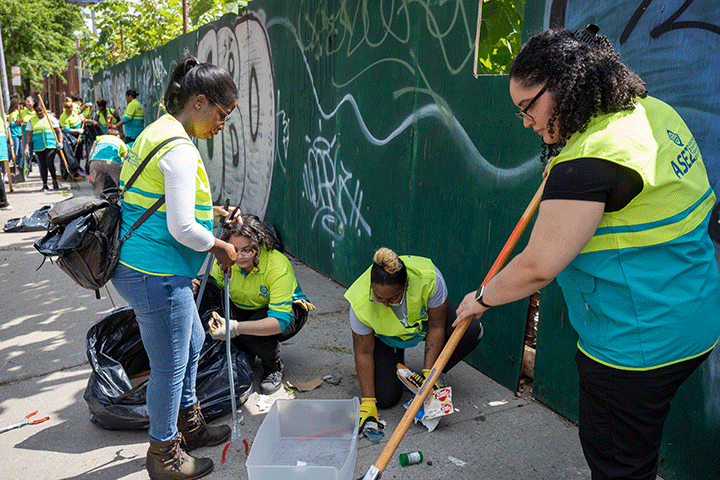 ASEZ WAO volunteers host a cleanup along Webster Avenue in the Bronx